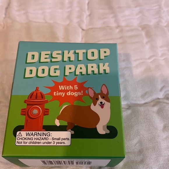 Running Press Other - NWOT Desktop Dog Park